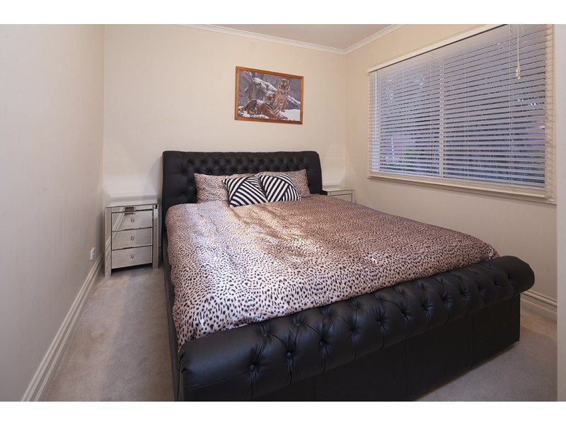 52 Crawley Road, Narre Warren North VIC 3804