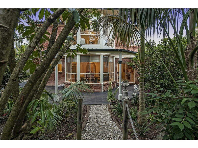 52 Crawley Road, Narre Warren North VIC 3804