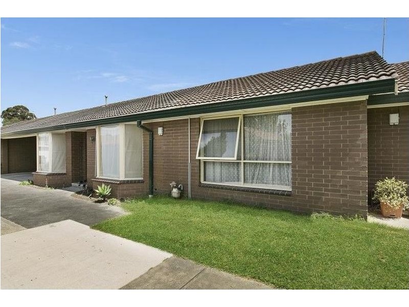 2/16 STAWELL STREET, Cranbourne VIC 3977
