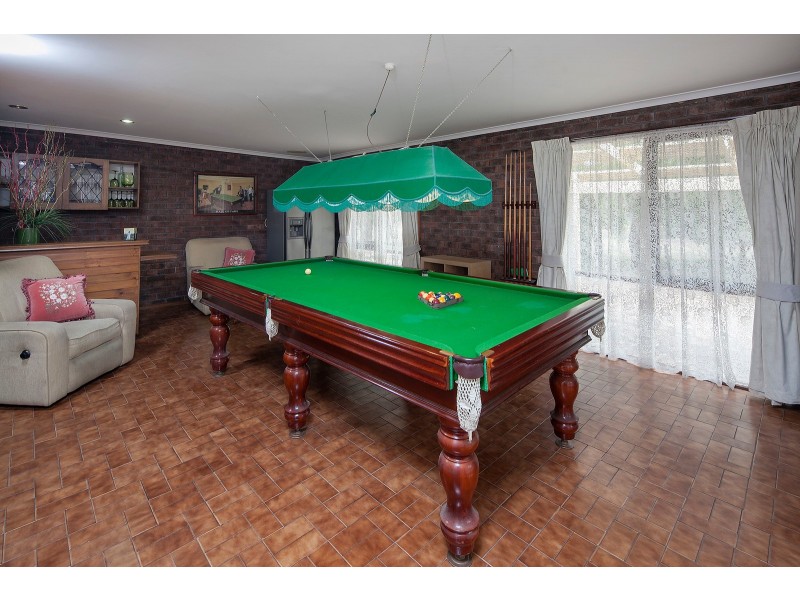 8 Currawong Grove, Cannons Creek VIC 3977