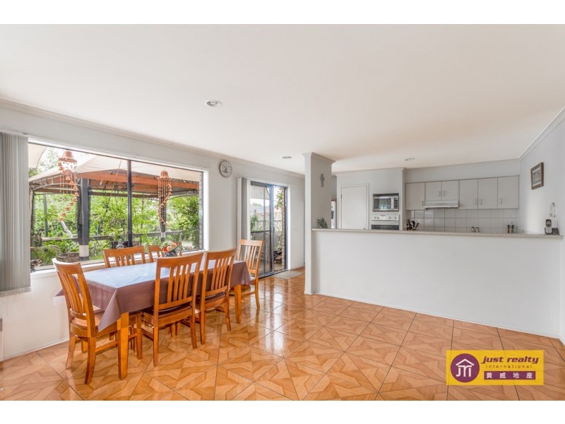 35 Banyalla Drive, Cranbourne West VIC 3977
