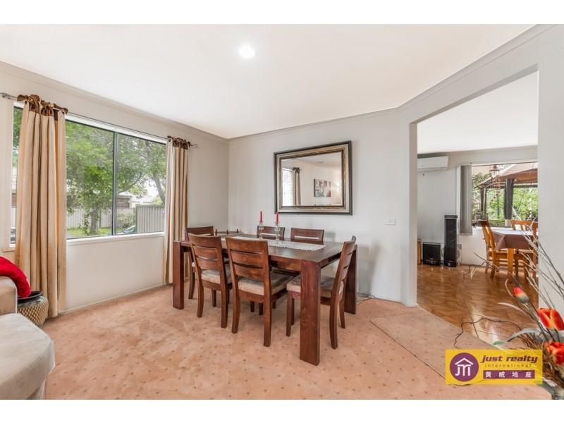 35 Banyalla Drive, Cranbourne West VIC 3977