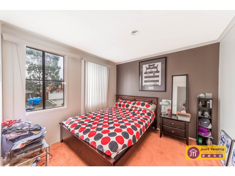 35 Banyalla Drive, Cranbourne West VIC 3977