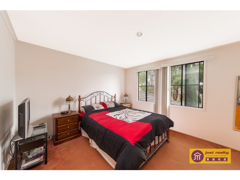 35 Banyalla Drive, Cranbourne West VIC 3977