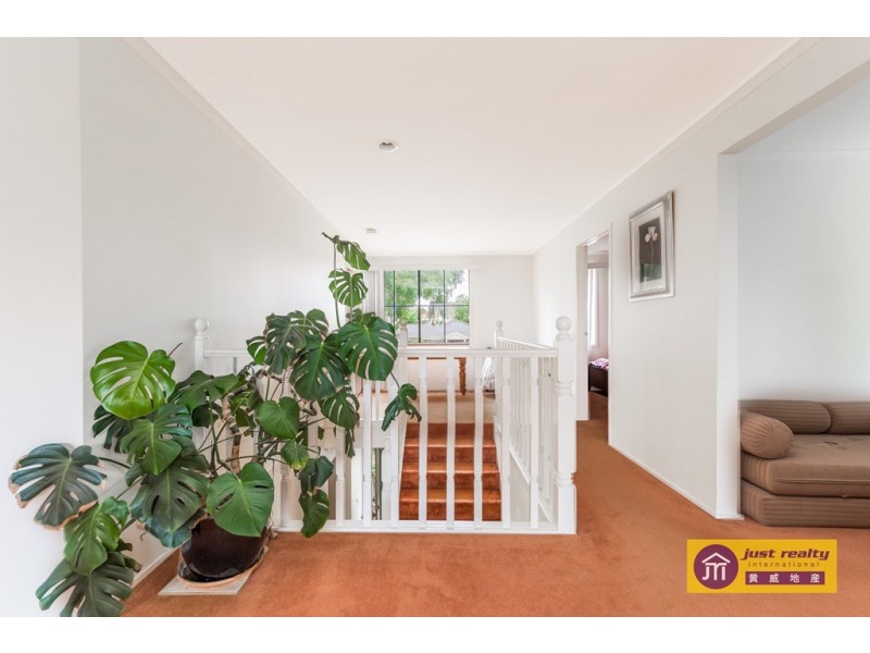 35 Banyalla Drive, Cranbourne West VIC 3977