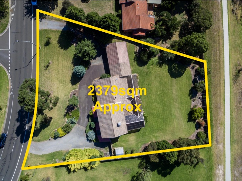 64-70 Kennington Park Drive, Endeavour Hills VIC 3802