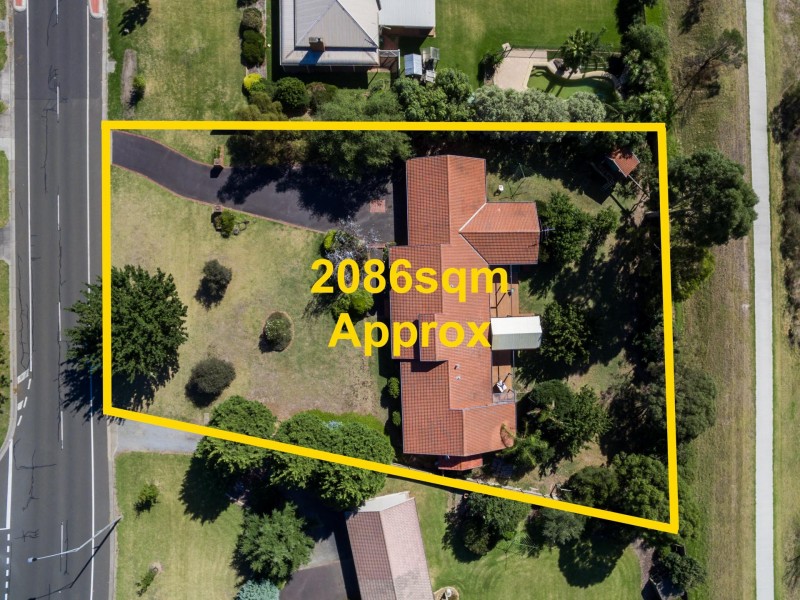 64-70 Kennington Park Drive, Endeavour Hills VIC 3802