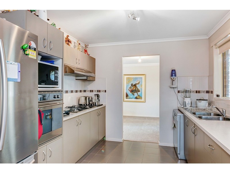 12 GOLDEN WATTLE COURT, Cranbourne VIC 3977