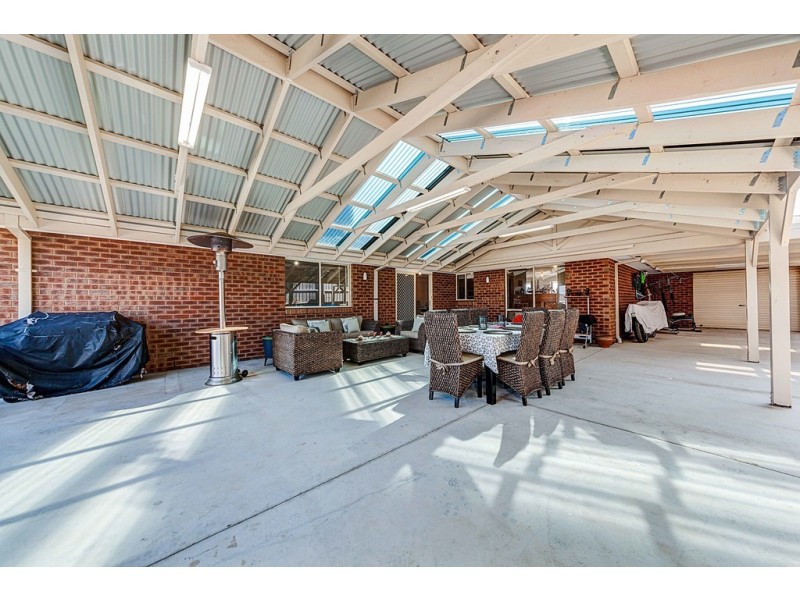 12 GOLDEN WATTLE COURT, Cranbourne VIC 3977