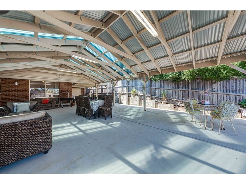 12 GOLDEN WATTLE COURT, Cranbourne VIC 3977