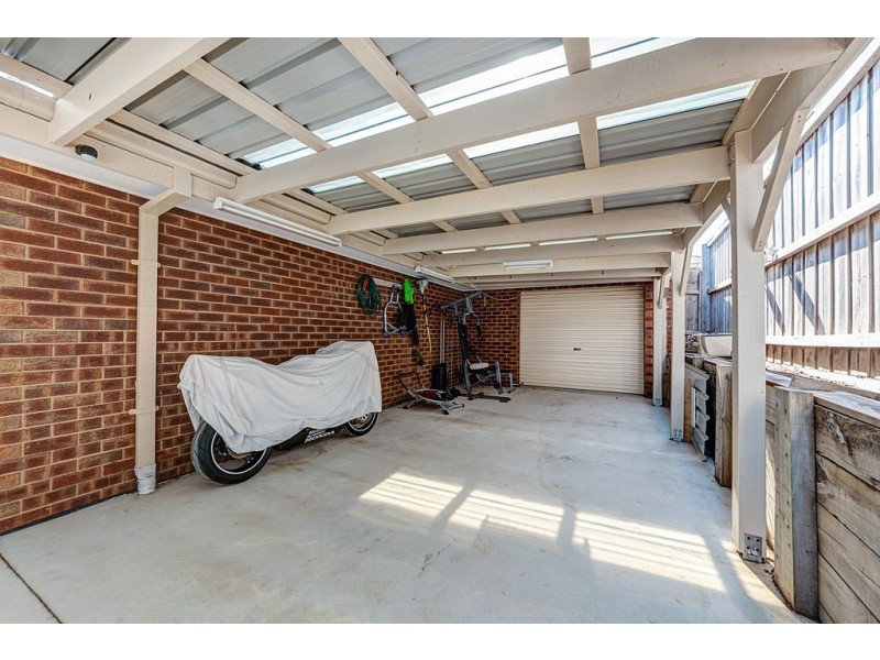 12 GOLDEN WATTLE COURT, Cranbourne VIC 3977