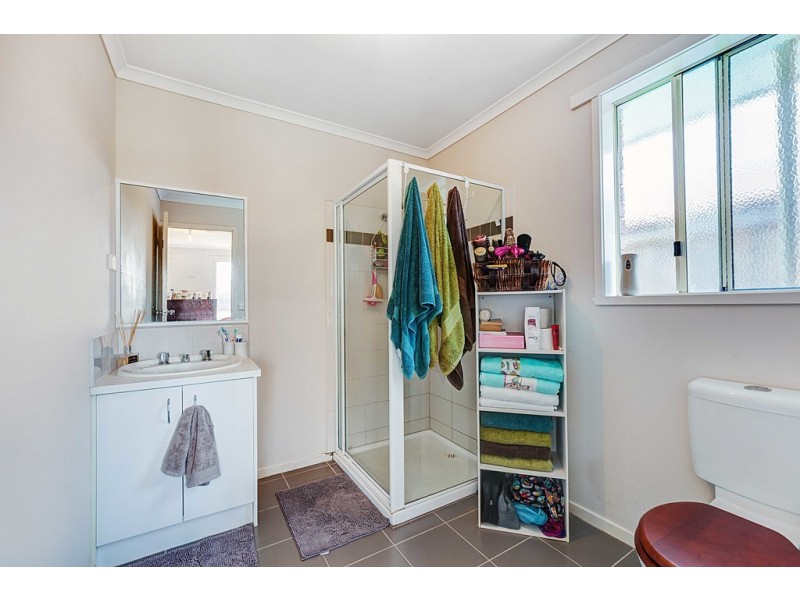 12 GOLDEN WATTLE COURT, Cranbourne VIC 3977