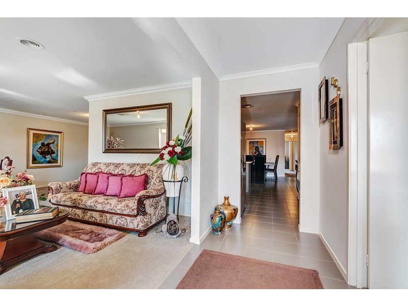 12 GOLDEN WATTLE COURT, Cranbourne VIC 3977