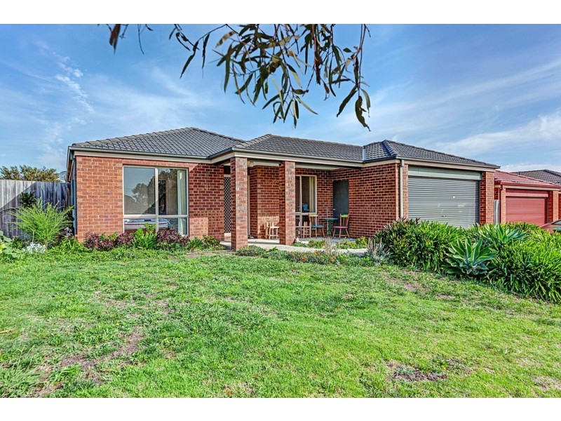 7 Athena Court, Cranbourne VIC 3977