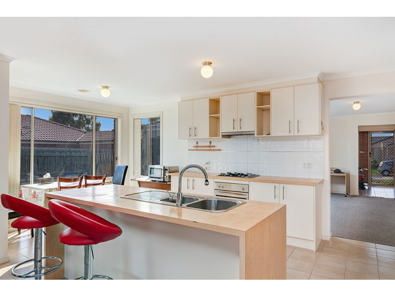 7 Athena Court, Cranbourne VIC 3977