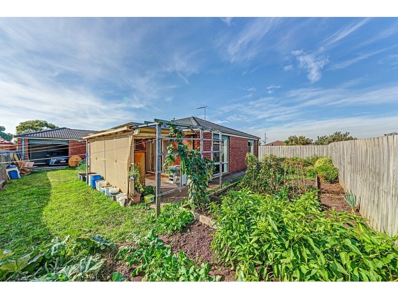 7 Athena Court, Cranbourne VIC 3977