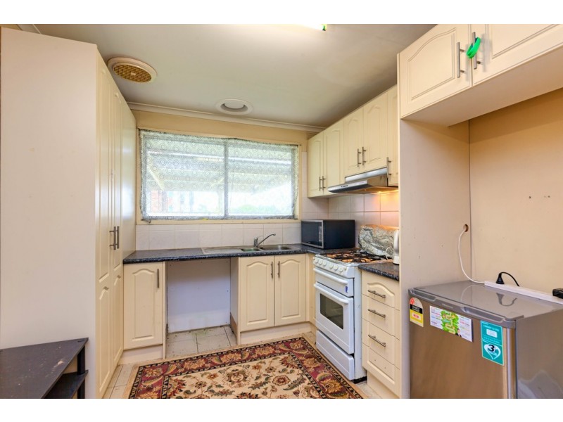 2/14 Gretana St, Dandenong VIC 3175