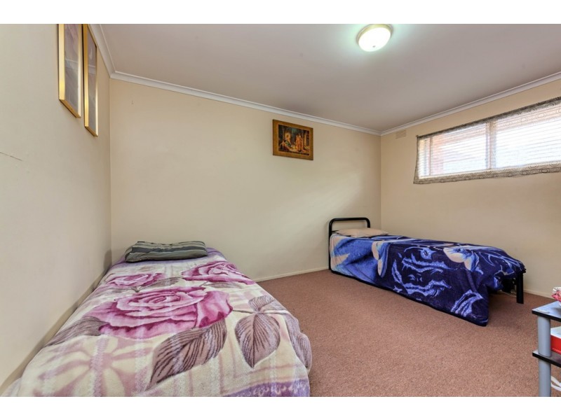 2/14 Gretana St, Dandenong VIC 3175