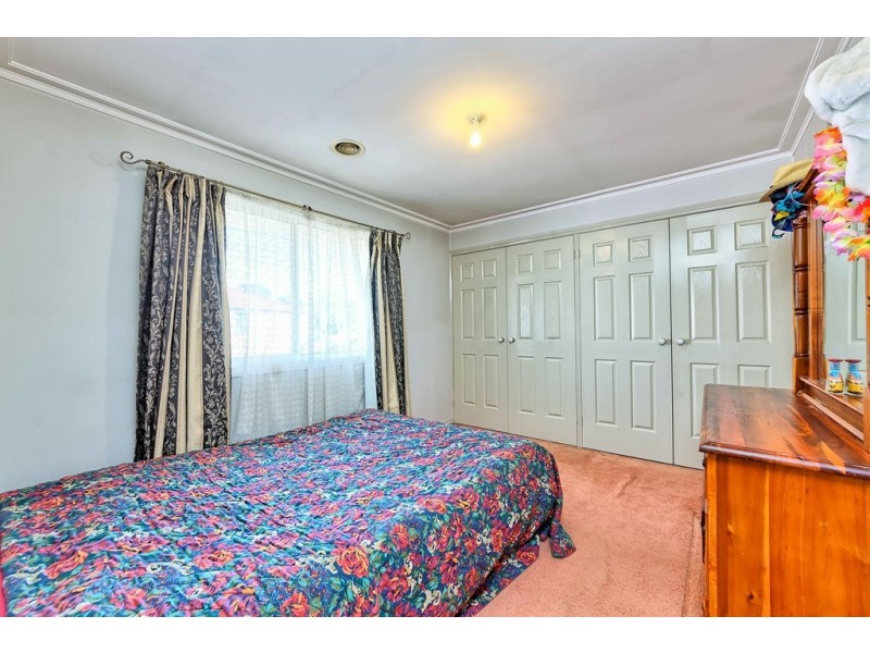 8 Erica Close, Endeavour Hills VIC 3802