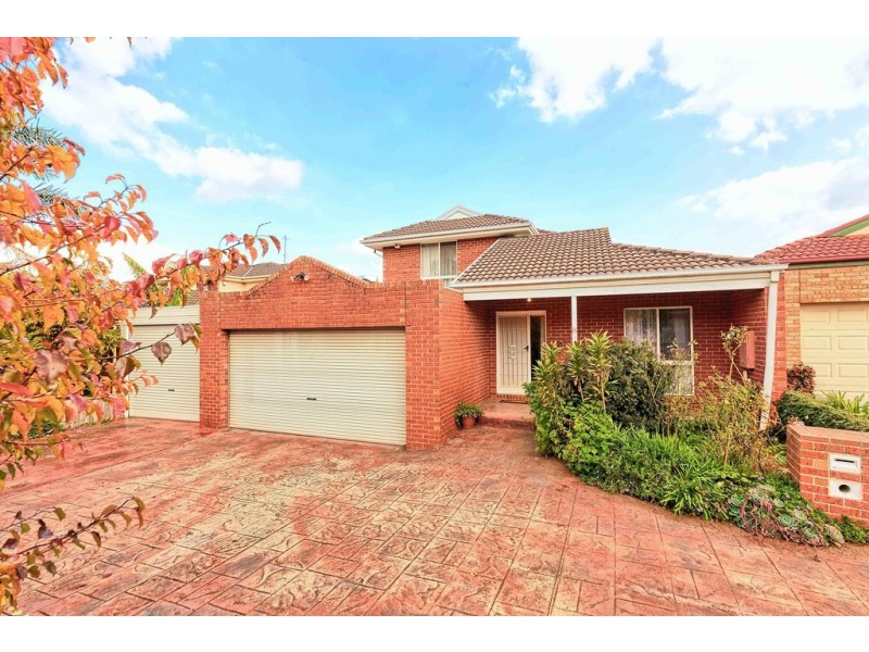 8 Erica Close, Endeavour Hills VIC 3802