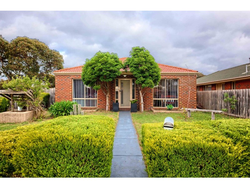 33 Fairhaven Blvd, Cranbourne West VIC 3977