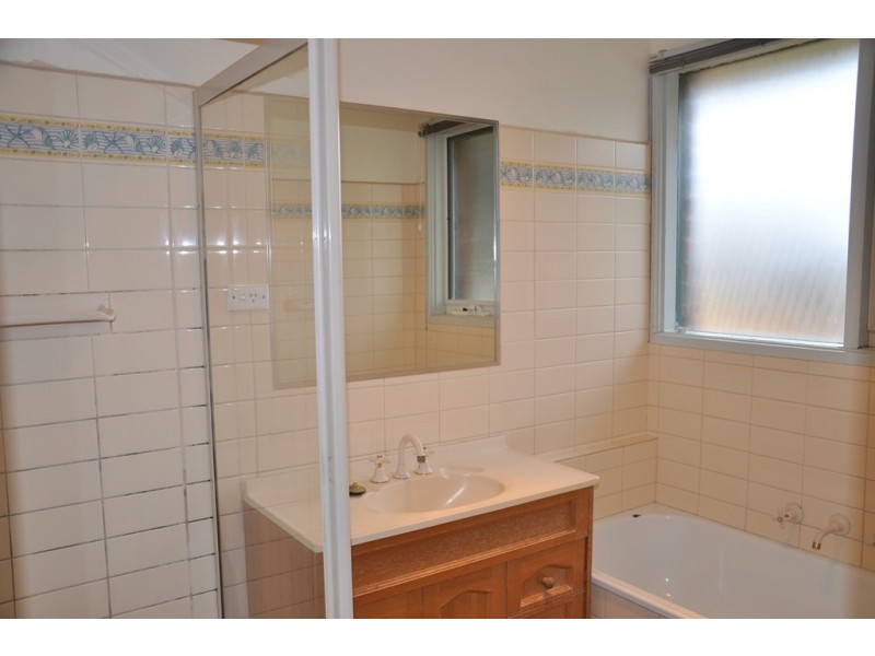 4 Dornie Mews, Endeavour Hills VIC 3802