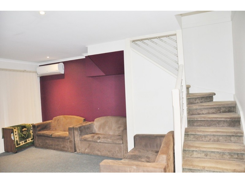 2/38 Hammond Road, Dandenong VIC 3175