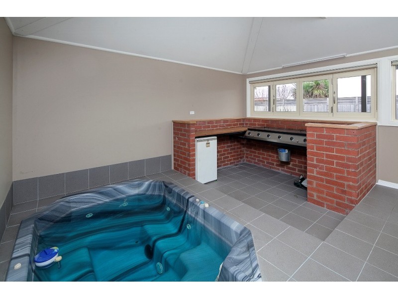 13 Laemmle Street, Dandenong North VIC 3175