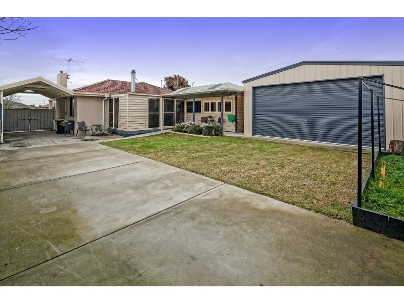 13 Laemmle Street, Dandenong North VIC 3175
