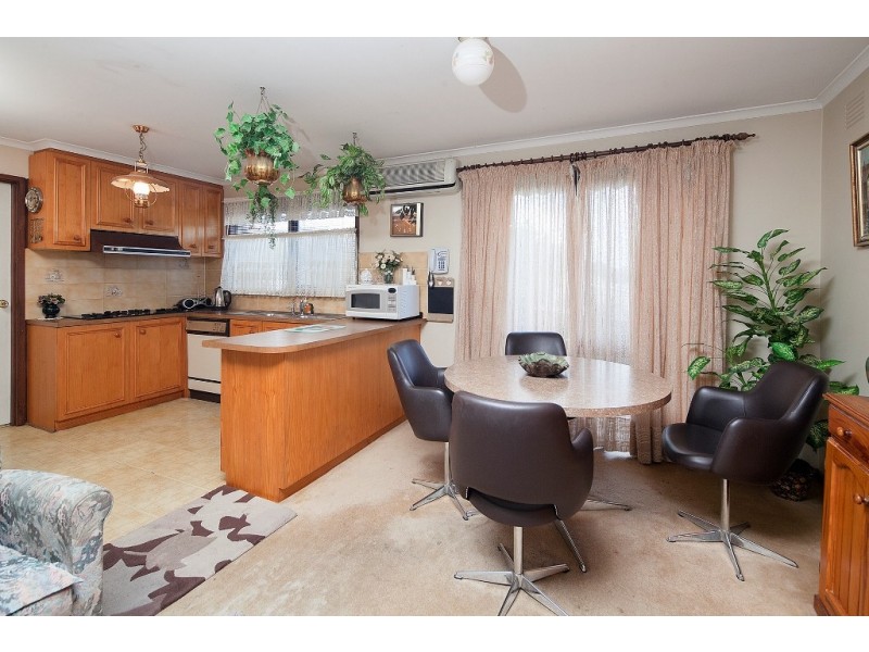 6 Nyora Close, Endeavour Hills VIC 3802