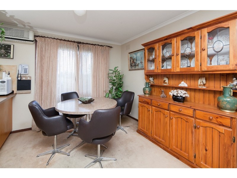 6 Nyora Close, Endeavour Hills VIC 3802