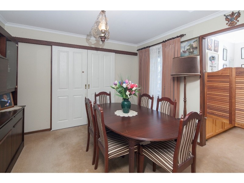 6 Nyora Close, Endeavour Hills VIC 3802