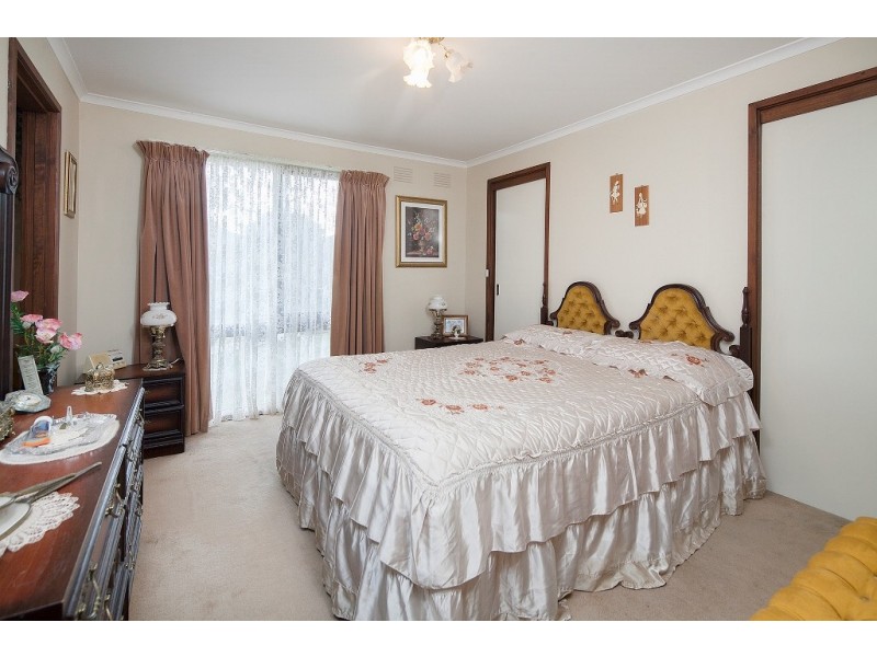 6 Nyora Close, Endeavour Hills VIC 3802