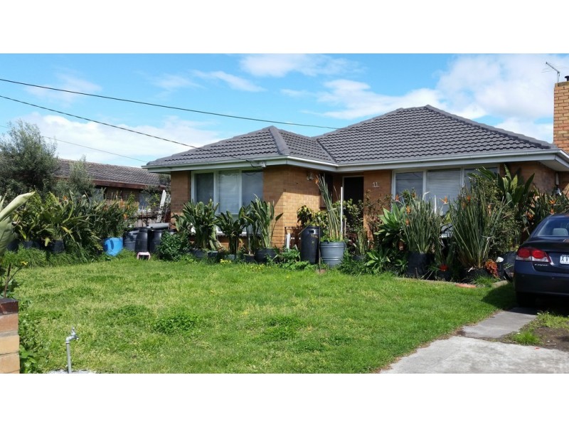 11 Milton Avenue, Clayton South VIC 3169