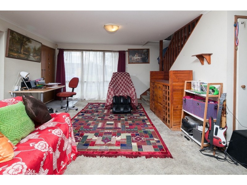 42 Grove End Road, Endeavour Hills VIC 3802