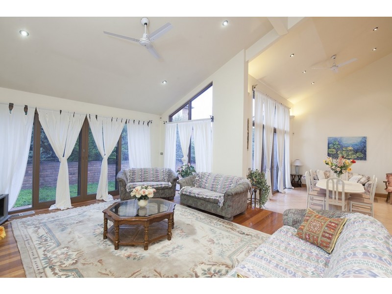 3 Granton Avenue, Endeavour Hills VIC 3802