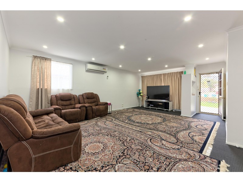 1/20 Louis Street, Doveton VIC 3177