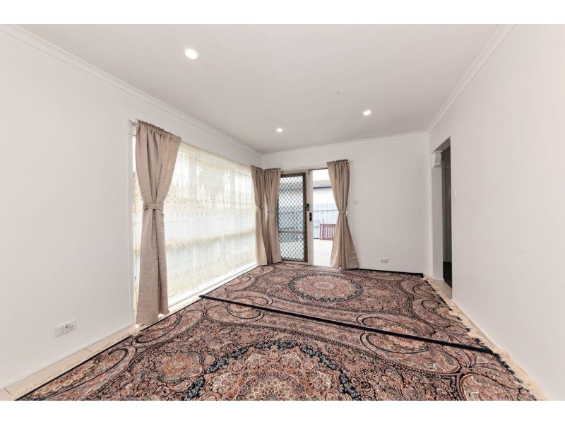 1/20 Louis Street, Doveton VIC 3177