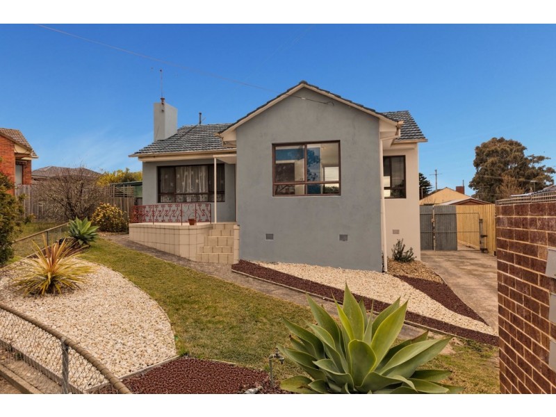 1/3 Blossom Drive, Doveton VIC 3177