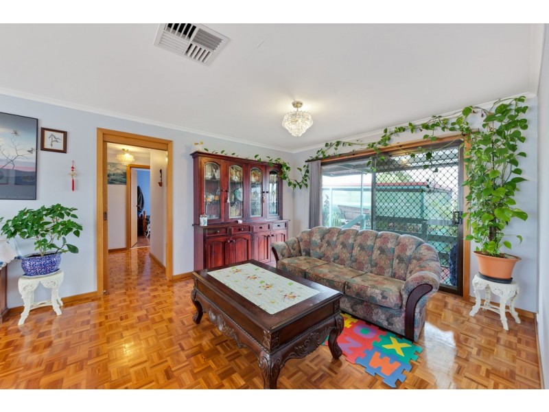 62 Georgette Crescent, Endeavour Hills VIC 3802