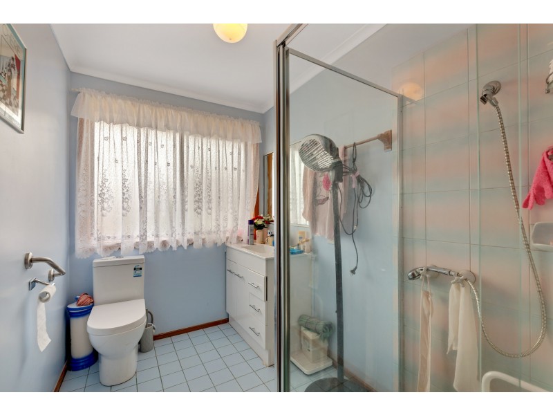 62 Georgette Crescent, Endeavour Hills VIC 3802