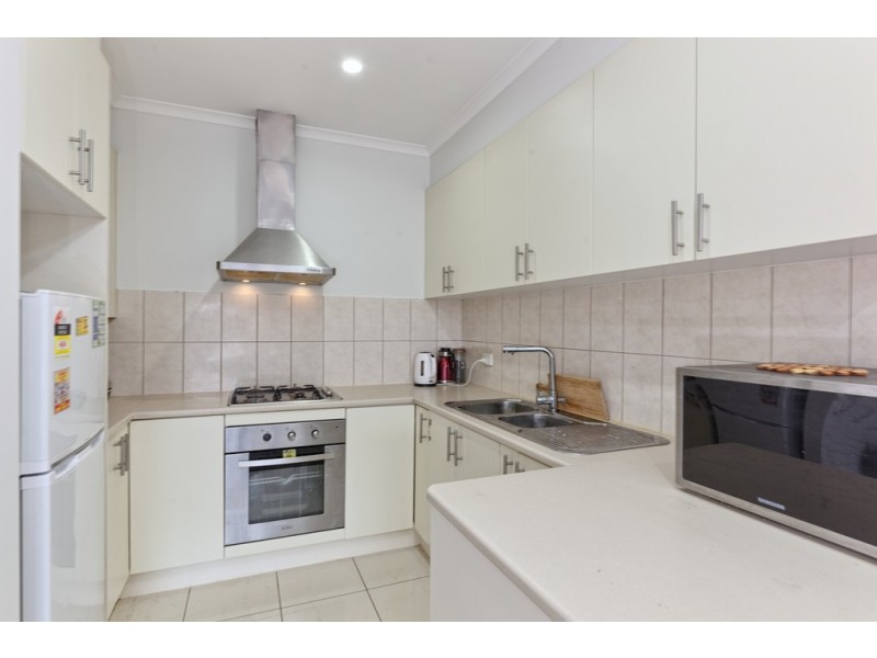 2/20 Louis Street, Doveton VIC 3177