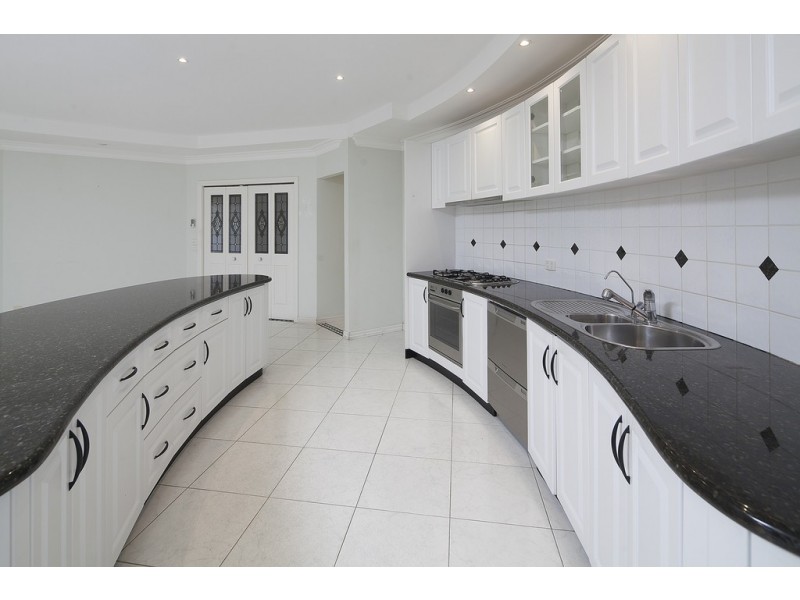 13 Renee Avenue, Endeavour Hills VIC 3802