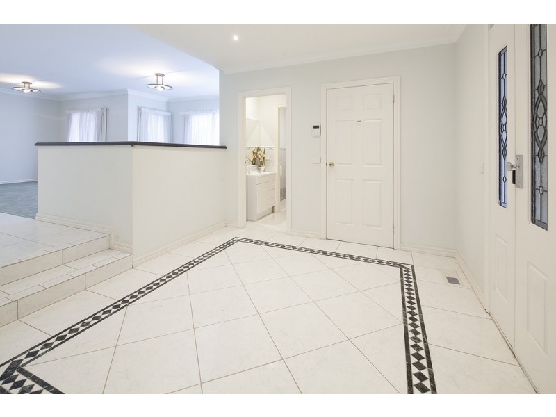 13 Renee Avenue, Endeavour Hills VIC 3802