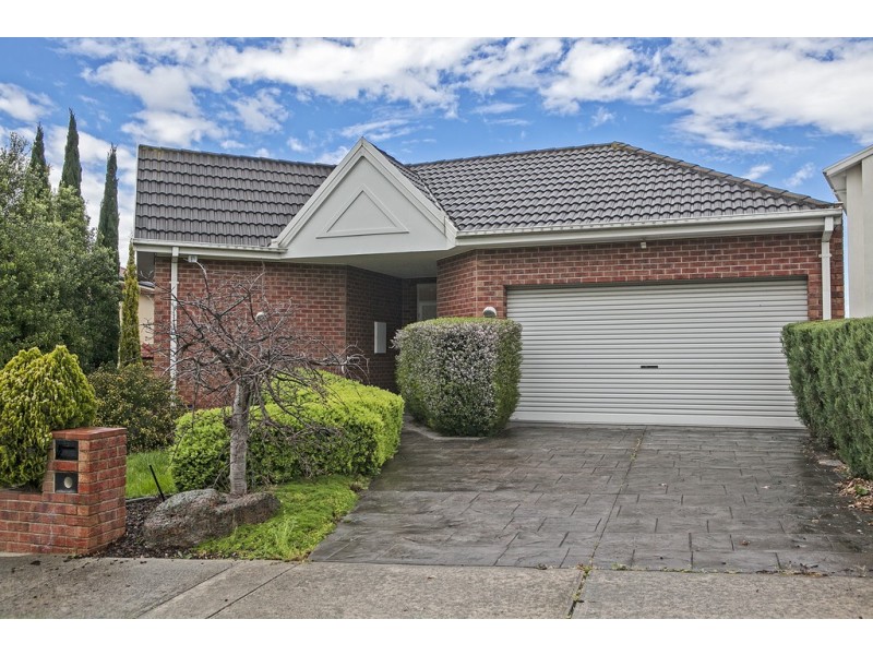 13 Renee Avenue, Endeavour Hills VIC 3802