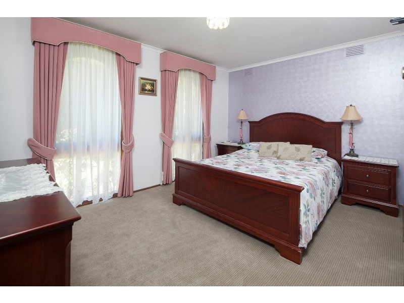 6 Primrose Hill Close, Endeavour Hills VIC 3802