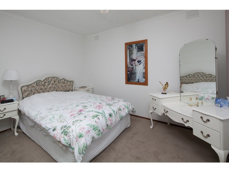 6 Primrose Hill Close, Endeavour Hills VIC 3802