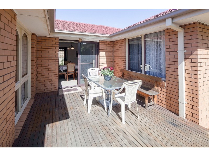 6 Primrose Hill Close, Endeavour Hills VIC 3802