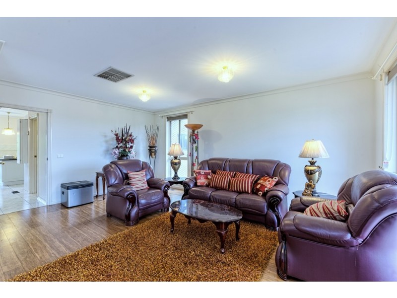 9 Daffodil Court, Endeavour Hills VIC 3802