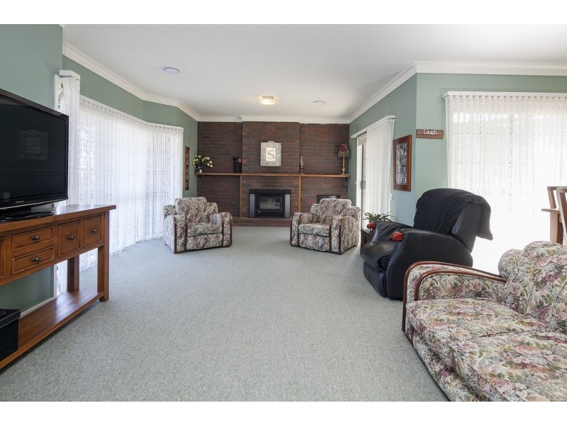 3 Collett Rise, Endeavour Hills VIC 3802